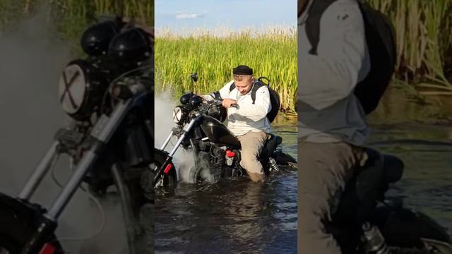 Утопил мотоцикл | круизер в реке. #переправа #утонул #мотоцикл #эндуро #круизер