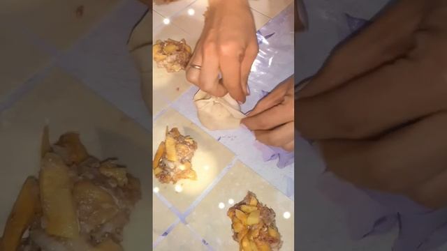 Отличное сочитание мант. Манты с тыквой, фаршем и с картошкой. смотреть онлайн
