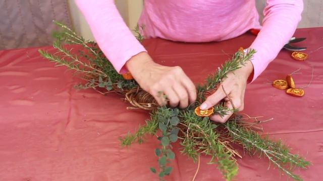 A Quick & Easy Homemade Gift: An Herb & Citrus Swag смотреть онлайн