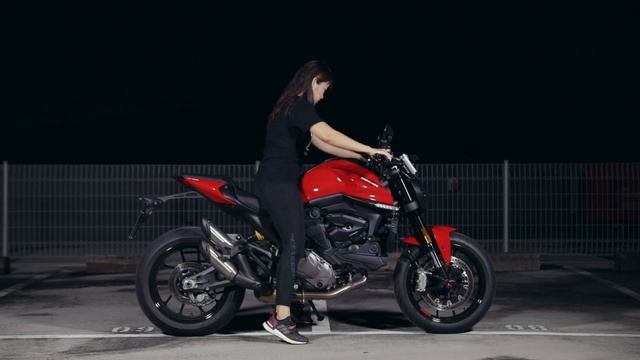 2021 Ducati Monster 950 | Singapore Motorcycle Review смотреть онлайн