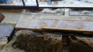 Делаем из не обрезной доски обрезную  на угловой дисковой поворотной пилораме