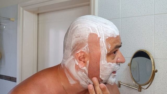 WILKINSON SWORD EXTRA ESSENTIALS или SUPER MAX с 3 лезвиями? смотреть онлайн