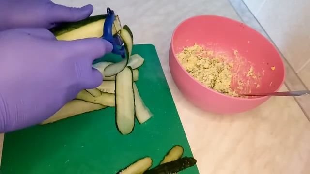 Закуска "РЫБКИ В ПРУДУ" со шпротами. Очень вкусно, быстро, доступно! смотреть онлайн