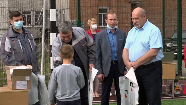 Акция РУСАЛа «Собери ребёнка в школу» в школе №11