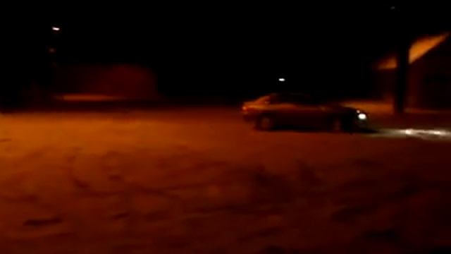 Winter fun at night .. in vecsés sziti (Mitsubishi Galant 4x4, 2.5V6 24V) смотреть онлайн