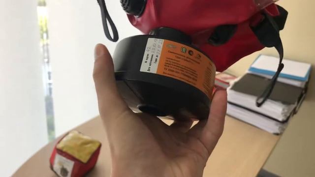 Тестируем прочность металлических и пластиковых фильтров самоспасателей смотреть онлайн