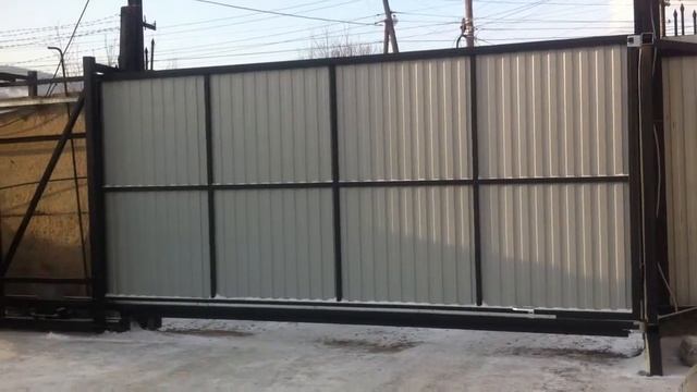 Откатные ворота с электроприводом. смотреть онлайн