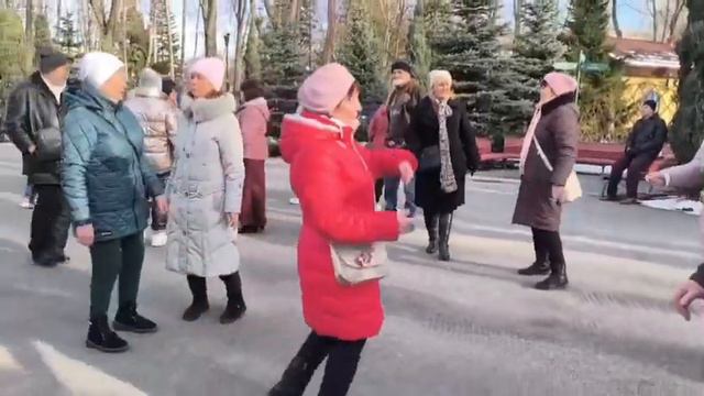Танцы/Харьков/Dancing/Маленька бджілка/25.02.2024/#kharkiv #dance смотреть онлайн