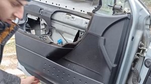 Как снять обшивку двери рено меган 2