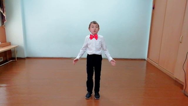 Стихотворение Человеку надо мало смотреть онлайн