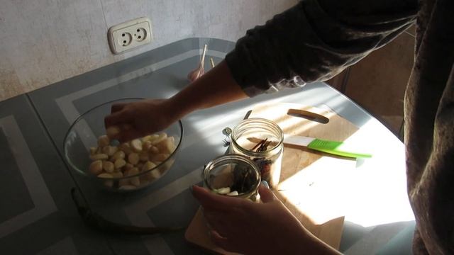 Маринованный чеснок, простой способ! смотреть онлайн