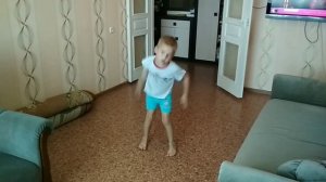 Делаем колесо 10лет / 5лет. Как научиться делать колесо?...