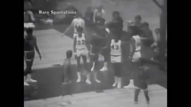 Wilt Chamberlain vs Artis Gilmore Duel 1972 NBA vs ABA SuperGame смотреть онлайн