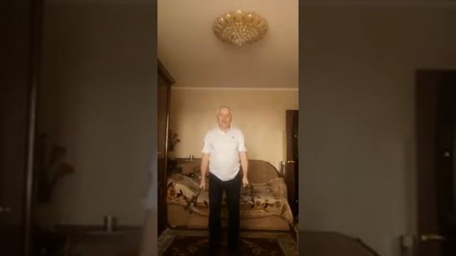 Домашняя тренировка! Разминка по скандинавской ходьбе дома (15 мая) смотреть онлайн