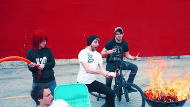 Paramore Playing God cover смотреть онлайн