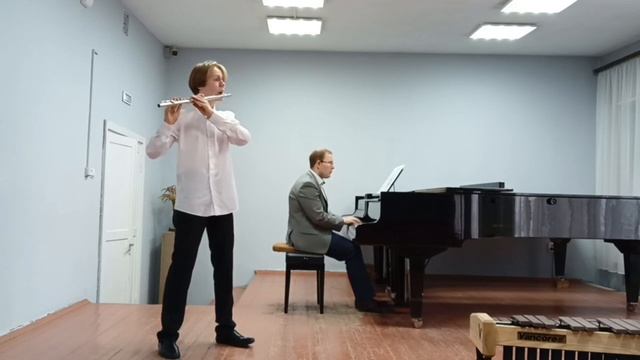 Косолапов Владимир,16 лет. 1)Г.Ф Гендель, Соната D-dur 1,2 чч. 2)Г.Синисало , Три миниатюры смотреть онлайн
