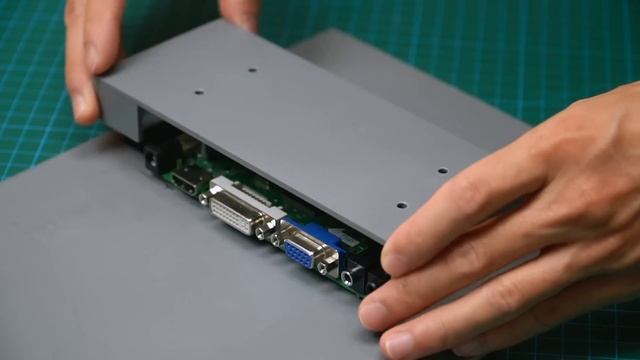 DIY Portable Monitor made of an old Laptop screen смотреть онлайн
