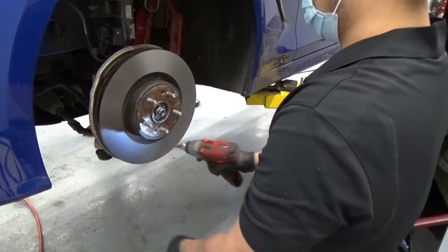 Genesis G70 Brembo Brakes Repair смотреть онлайн