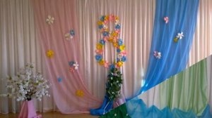 Декор музыкального зала на 8 марта.