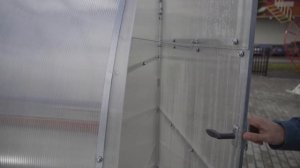 Крючки для фиксации двери и форточки теплицы