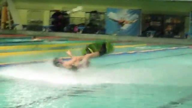 Вейкборд в бассейне, тренировка 04.02.2013 22:00 смотреть онлайн
