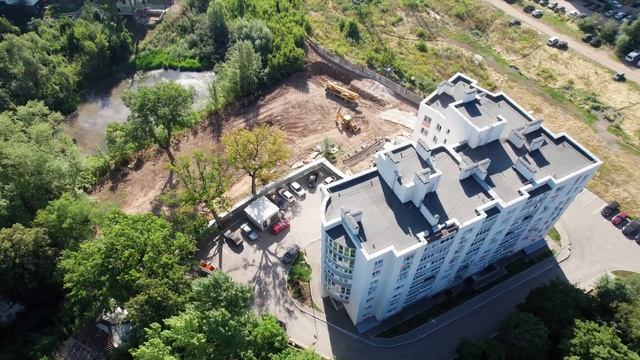 В Самаре на 6 й просеке начали строить высотку возле озера смотреть онлайн