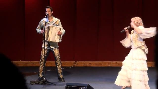 Лена Василек. Белый день.Баба Тома. смотреть онлайн