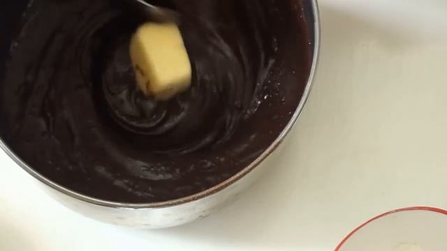 Как приготовить вкусные пончики .Пончики с шоколадной начинкой. смотреть онлайн