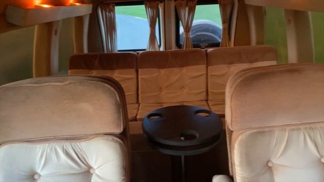 1982 Ford Econoline E-150 Van 5.8 V8 смотреть онлайн