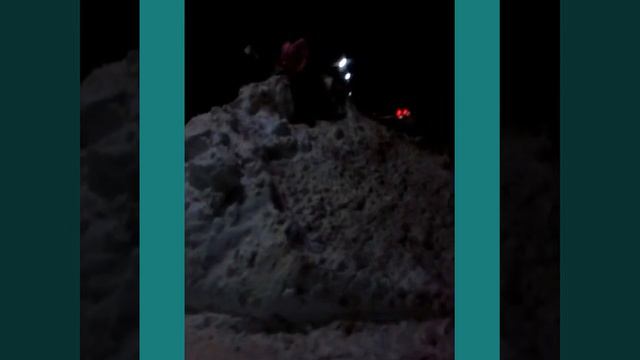 Хотели взорвать coly.В итоге летали с кучи снега смотреть онлайн