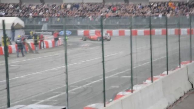 Bologna Motor Show 2010 - Luca Badoer on Ferrari F60 смотреть онлайн