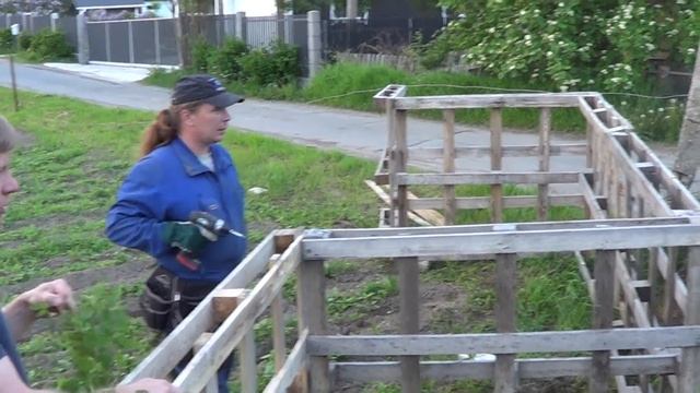 Забор дешево.Стройхак. Поддоны в дело! смотреть онлайн