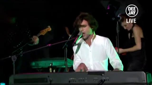 Mika - Stuck In The Middle | Deejay TV Launch Party 09-11-2009 смотреть онлайн