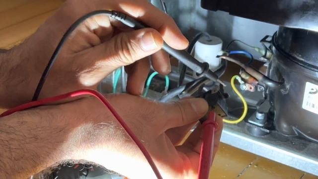 Electrolux fridge not cooling compressor tries to turn on. it also hums смотреть онлайн
