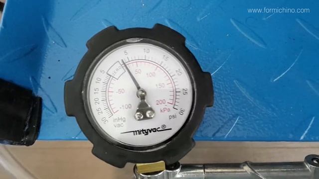 Pressure/Vacuum Cylinders Tests in Moto Rumi Engine смотреть онлайн