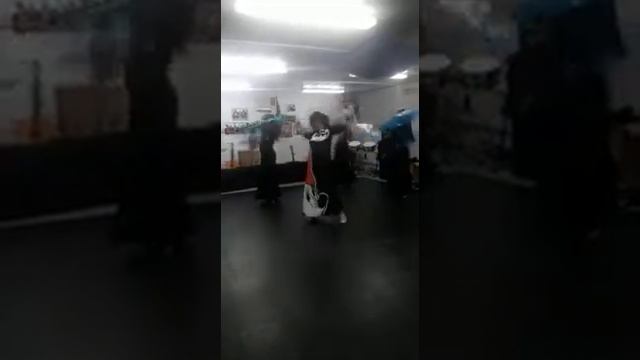 Toromba alegría con Manton para principiante смотреть онлайн