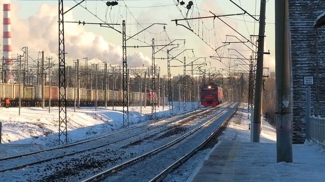 Окрестности Электродепо и ЭД4МК-0090 сообщением Екатеринбург-Пасс. - Дружинино смотреть онлайн