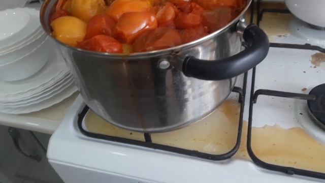 21сентября. Первый раз решила приготовить домашний кетчуп. В процессе... смотреть онлайн