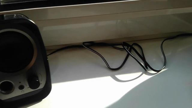 EDIFIER R12U смотреть онлайн