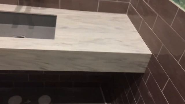 Столешница из искусственного камня Grandex M710 с "литой" мойкой от компании e-stoun.ru смотреть онлайн