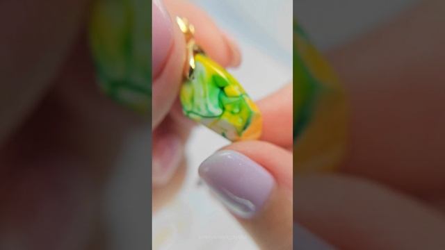 Летний кристалл из ювелирной эпоксидной смолы ✨️ #эпоксидка #epoxy #resinart #эпоксиднаясмола #hand смотреть онлайн