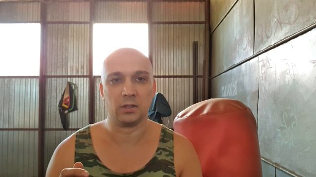 ЧТОБЫ ВЫРУБАТЬ СОПЕРНИКОВ СИЛА УДАРА НЕНУЖНА! ВОТ ПОЧЕМУ! смотреть онлайн