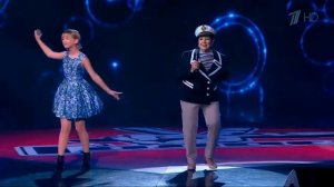 Яся Дегтярева поёт Капитан, капитан улыбнитесь и Медведица