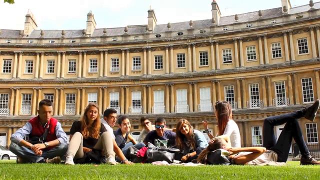 English Holidays смотреть онлайн