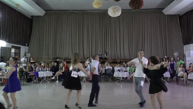 Copa de Oro 2018 - Libre Salsa Cubana - Principiantes 1/4 финала (2 заход) 1 - Ракурс 2 смотреть онлайн