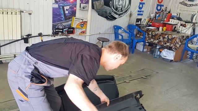 замена топливного фильтра на Mercedes SLK 200 Kompressor