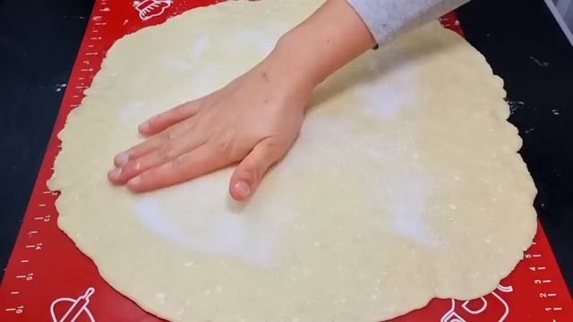 БЕРУ ТВОРОГ! СЫРНИКИ ТЕПЕРЬ НЕ ДЕЛАЮ! НАШЛА РЕЦЕПТ ПРОЩЕ И ВКУСНЕЕ! МАЛО КТО ЗНАЕТ ЭТОТ СЕКРЕТ! смотреть онлайн