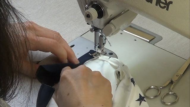Mono de punto para niño. REVISTA PATRONES INFANTILES nº 12 смотреть онлайн