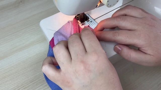 РАЗРЕЗАЛА СТАРЫЕ НОСКИ И ПОЛУЧИЛА 3 СТИЛЬНЫЕ ВЕЩИ ПО НУЛЕВОЙ СТОИМОСТИ! смотреть онлайн