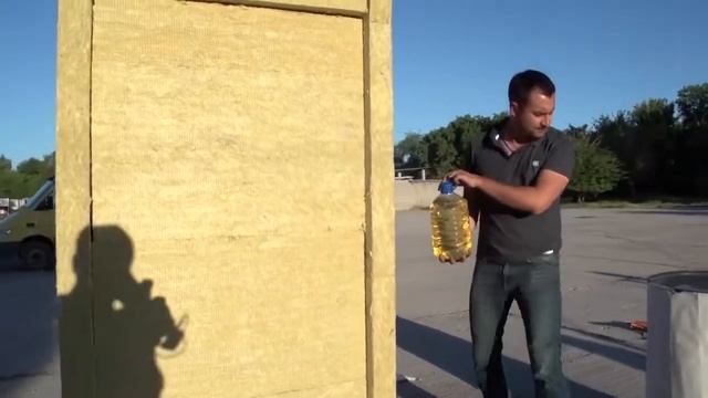 Тизол. Облили бензином ведущего и подожгли смотреть онлайн